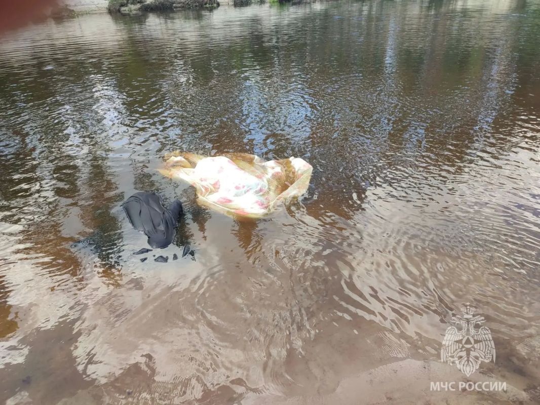 В Володарском районе на воде погибли два человека В Володарском районе на воде погибли два человека