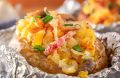 Нежная картошка с беконом и сыром: легкий рецепт для домашних вечеринок