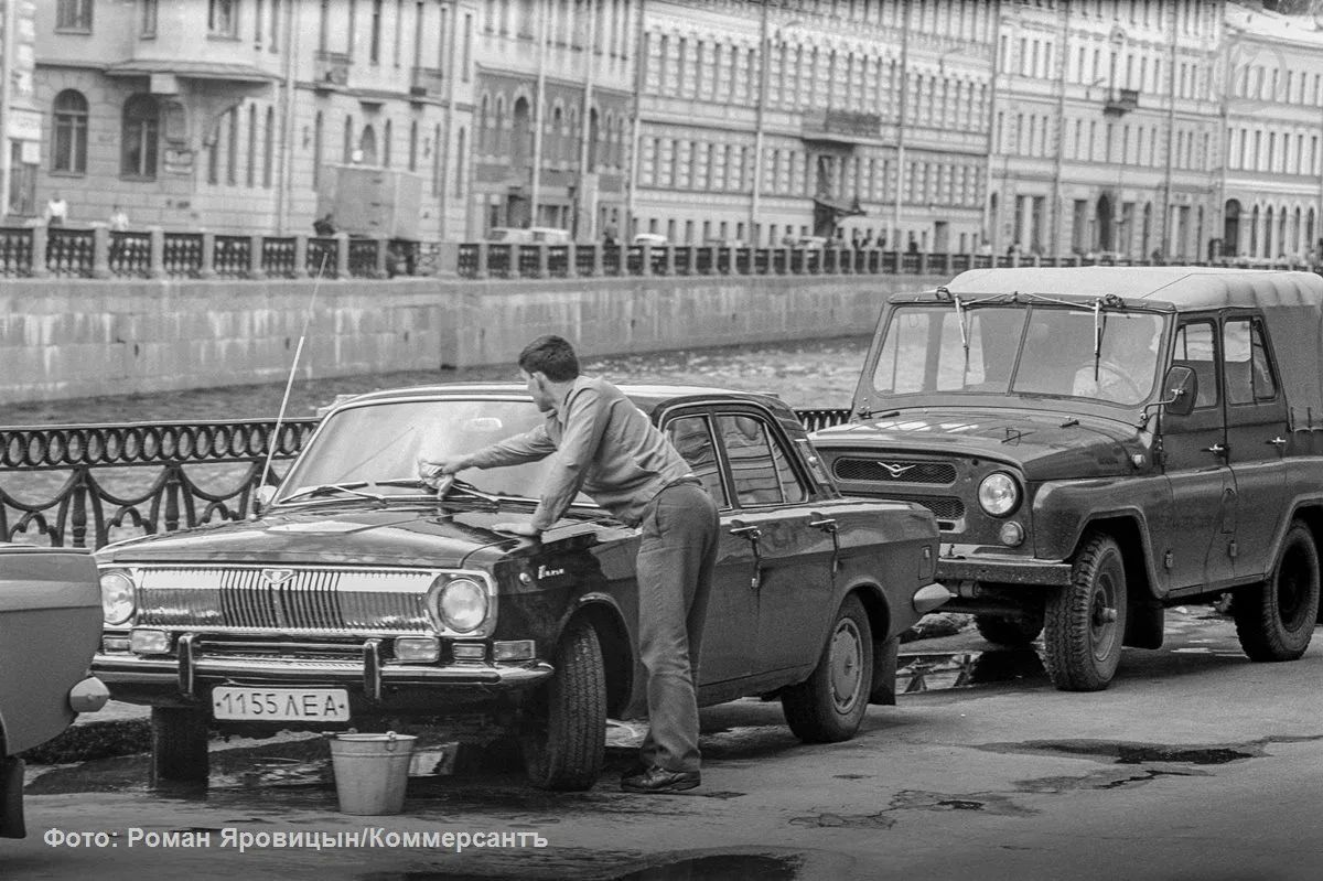 15 июля 1970 года началось серийное производство советского автомобиля бизнес-класса ГАЗ-24 «Волга» — самой массовой модели Горьковского автозавода и самой популярной в СССР 15 июля 1970 года началось серийное производство советского автомобиля бизнес-класса ГАЗ-24 «Волга» — самой массовой модели Горьковского автозавода и самой популярной в СССР
