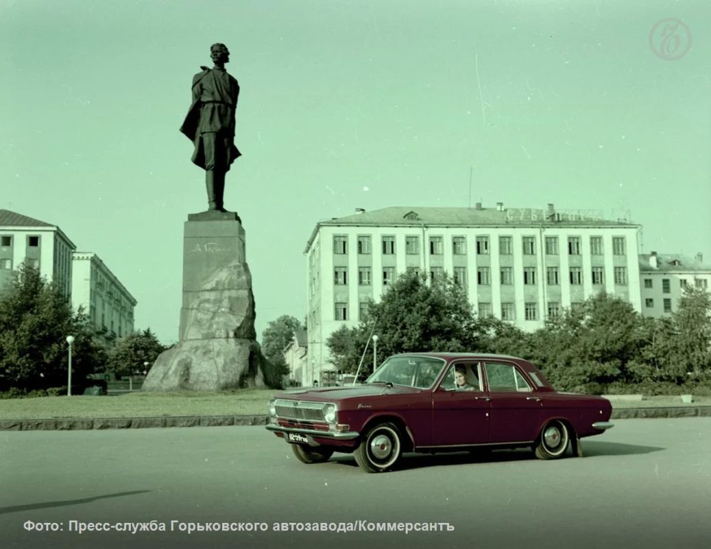 15 июля 1970 года началось серийное производство советского автомобиля бизнес-класса ГАЗ-24 «Волга» — самой массовой модели Горьковского автозавода и самой популярной в СССР 15 июля 1970 года началось серийное производство советского автомобиля бизнес-класса ГАЗ-24 «Волга» — самой массовой модели Горьковского автозавода и самой популярной в СССР