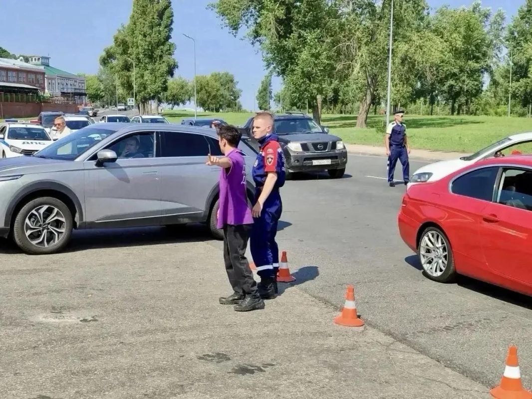 Более 400 волонтеров работали на 66 заправках в Нижнем Новгороде и Дзержинске на прошлой неделе Более 400 волонтеров работали на 66 заправках в Нижнем Новгороде и Дзержинске на прошлой неделе