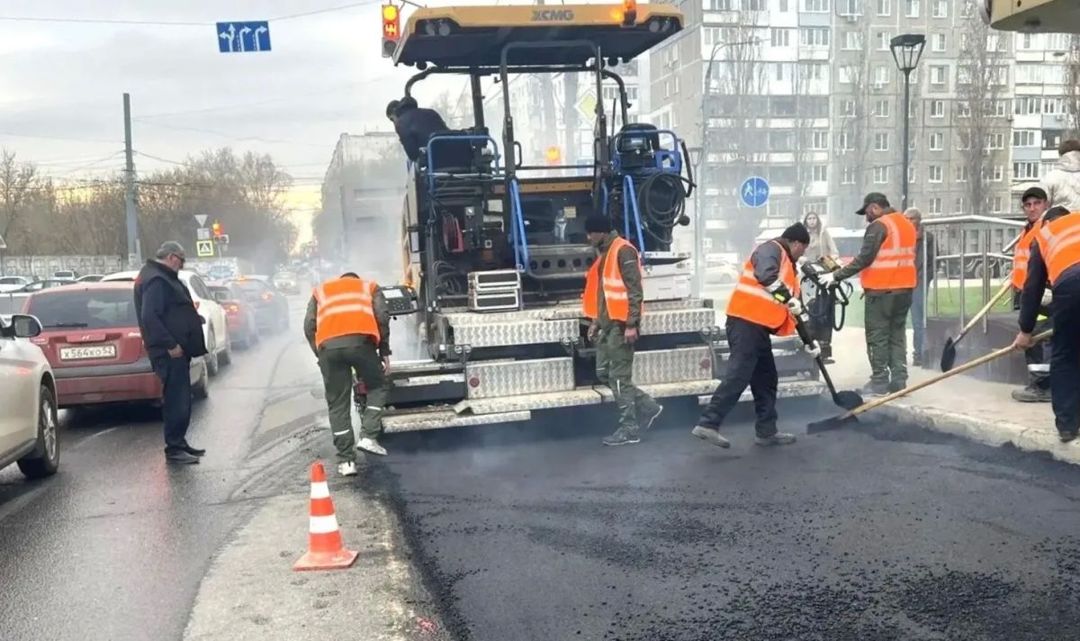 Более 35 тысяч квадратных метров дорожного покрытия обновили на Автозаводе Более 35 тысяч квадратных метров дорожного покрытия обновили на Автозаводе