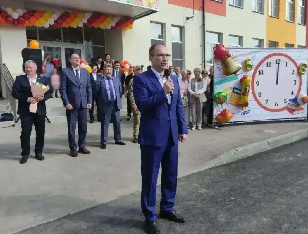 Депутаты ЗСНО приняли участие в торжественных линейках, посвящённых Дню знаний Депутаты ЗСНО приняли участие в торжественных линейках, посвящённых Дню знаний