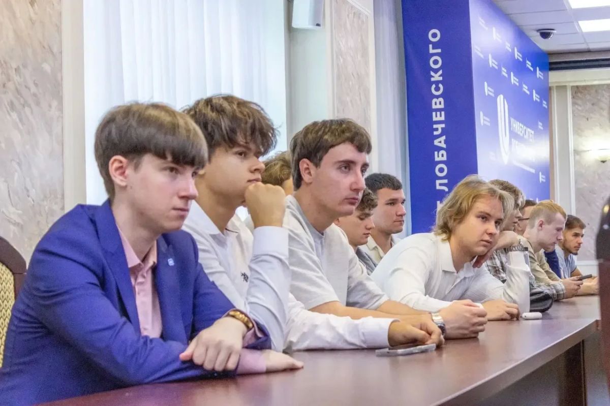 Замглавы Росфинмониторинга отметил важность развития навыков работы с цифровыми инструментами и сервисами для молодых специалистов Замглавы Росфинмониторинга отметил важность развития навыков работы с цифровыми инструментами и сервисами для молодых специалистов