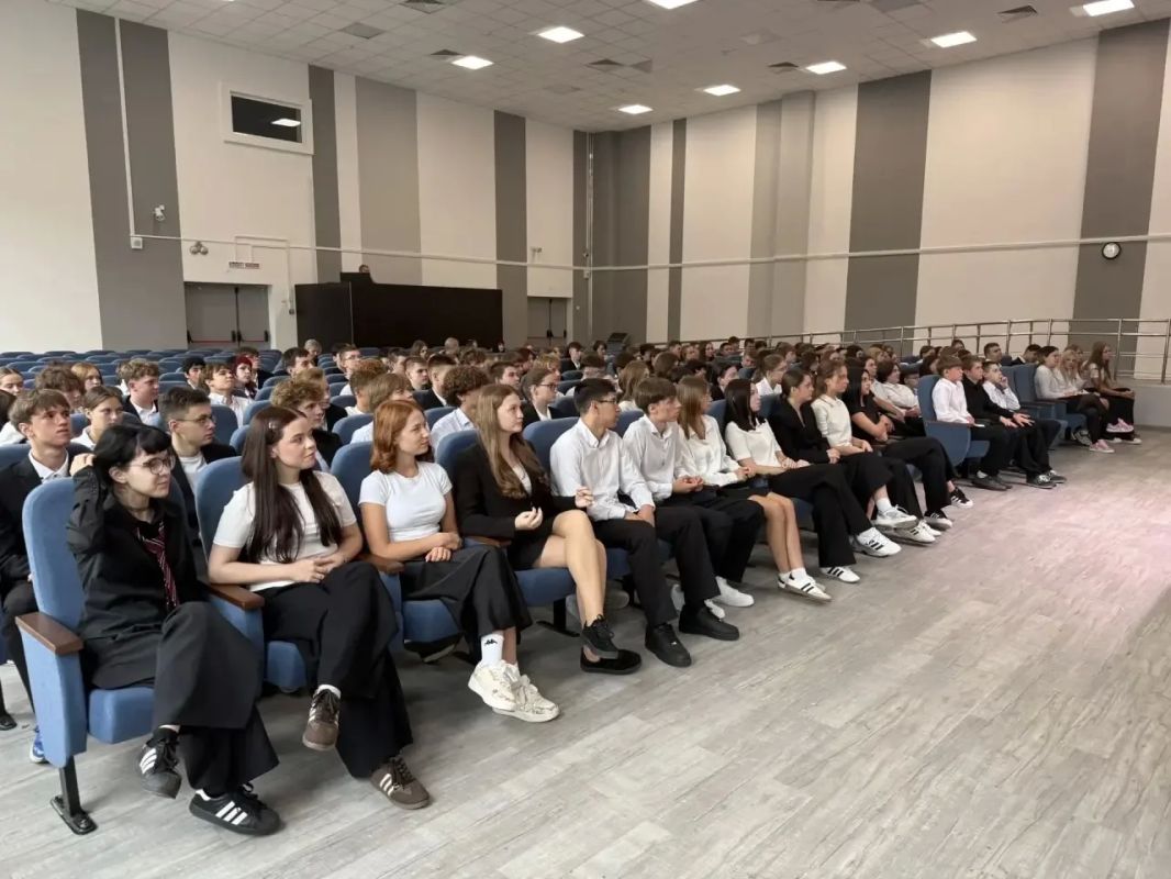 Руководитель следственного отдела по Кстовскому району г.Н.Новгорода провел профилактическое занятие для школьников Руководитель следственного отдела по Кстовскому району г.Н.Новгорода провел профилактическое занятие для школьников