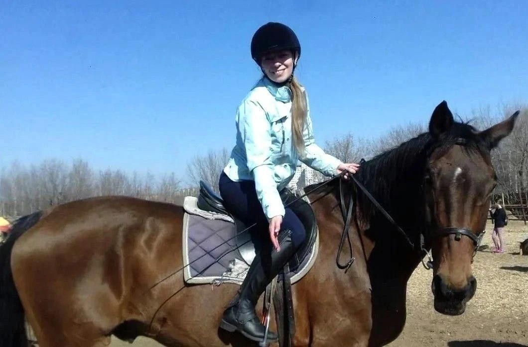 «Айболит» с Автозавода . Есть люди, которые не выбирают профессию — профессия выбирает их. Для Ольги Рукосуевой этот выбор случился еще в детстве, когда она зачитывалась сказкой про доброго доктора «Айболит» с Автозавода . Есть люди, которые не выбирают профессию — профессия выбирает их. Для Ольги Рукосуевой этот выбор случился еще в детстве, когда она зачитывалась сказкой про доброго доктора