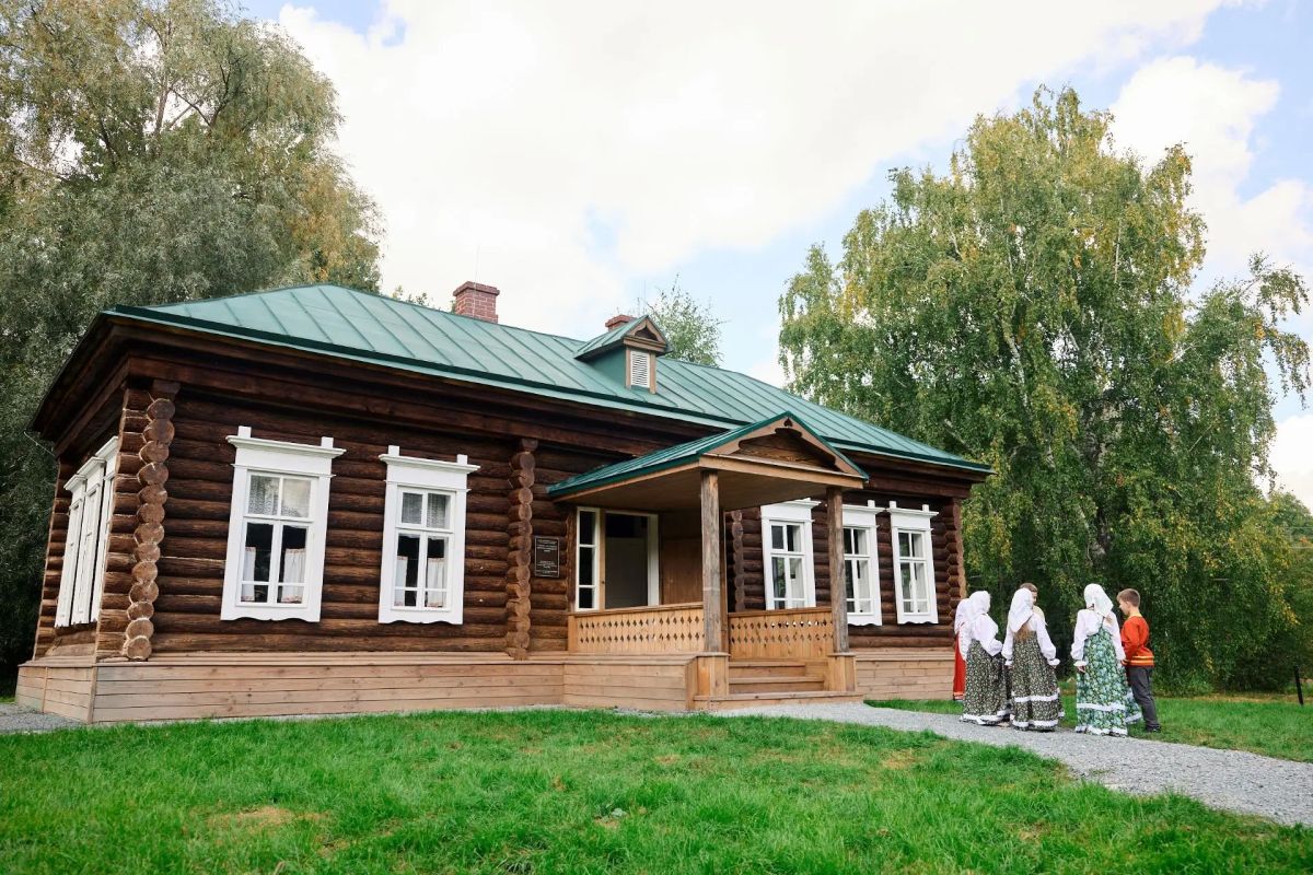 В селе Львовка после реставрации открылась церковно-приходская школа В селе Львовка после реставрации открылась церковно-приходская школа