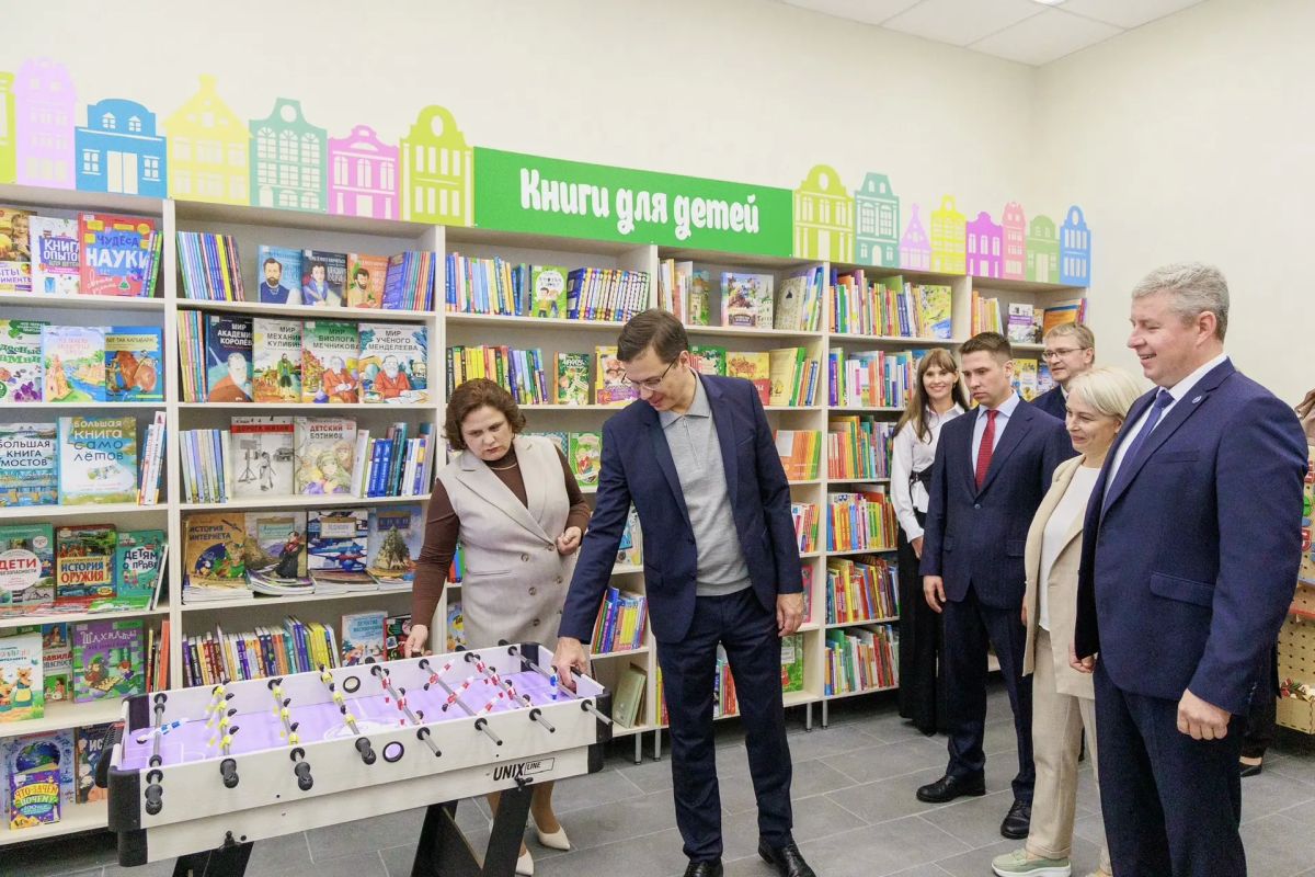 Юрий Шалабаев: Открыли, пожалуй, одну из самых красивых модельных библиотек, которая уже завтра распахнет двери для своих читателей в Ленинском районе Юрий Шалабаев: Открыли, пожалуй, одну из самых красивых модельных библиотек, которая уже завтра распахнет двери для своих читателей в Ленинском районе