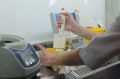 Перед началом учебного года Управлением Роспотребнадзора было организовано обследование более 3000 сотрудников пищеблоков школ, проведено более 26000 исследований