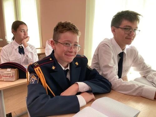 Представитель Женского совета при следственном управлении Лилия Тагирова провела занятие для кадет Представитель Женского совета при следственном управлении Лилия Тагирова провела занятие для кадет