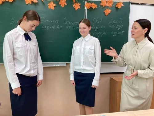 Представитель Женского совета при следственном управлении Лилия Тагирова провела занятие для кадет Представитель Женского совета при следственном управлении Лилия Тагирова провела занятие для кадет