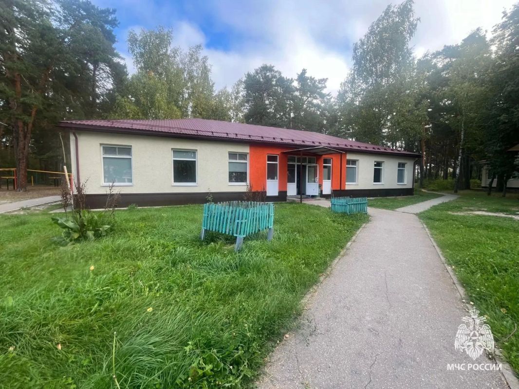 20 человек эвакуировали из спортивного лагеря в Дзержинске из-за загоревшегося аккумулятора электросамоката 20 человек эвакуировали из спортивного лагеря в Дзержинске из-за загоревшегося аккумулятора электросамоката