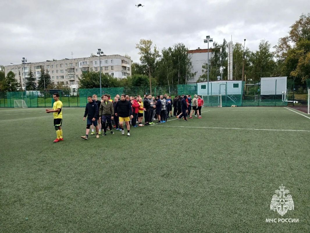 В Кстово прошел турнир по мини-футболу памяти Валерия Окунева В Кстово прошел турнир по мини-футболу памяти Валерия Окунева