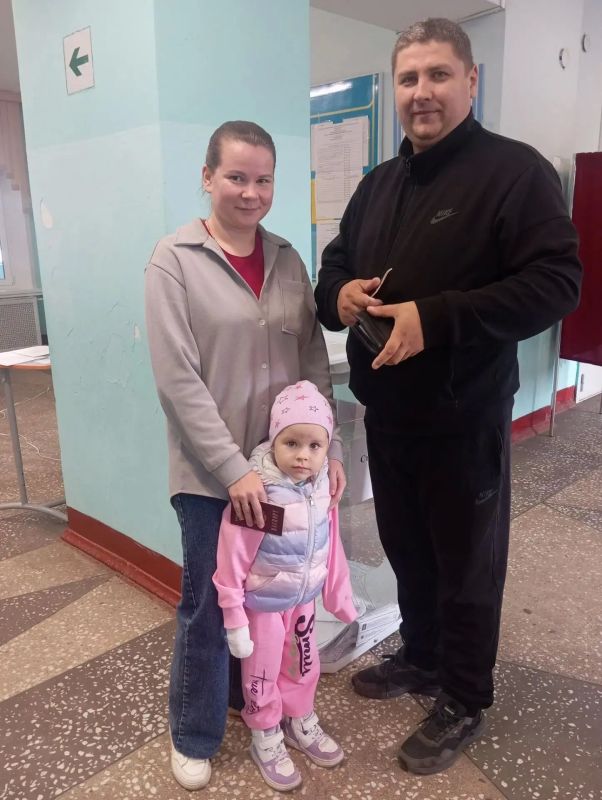 Голосование по-семейному!. Для многих избирателей голосование – не просто слово Голосование по-семейному!. Для многих избирателей голосование – не просто слово