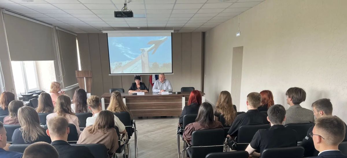 Вопросы городского развития обсудили студенты на встрече в администрации Московского района Вопросы городского развития обсудили студенты на встрече в администрации Московского района