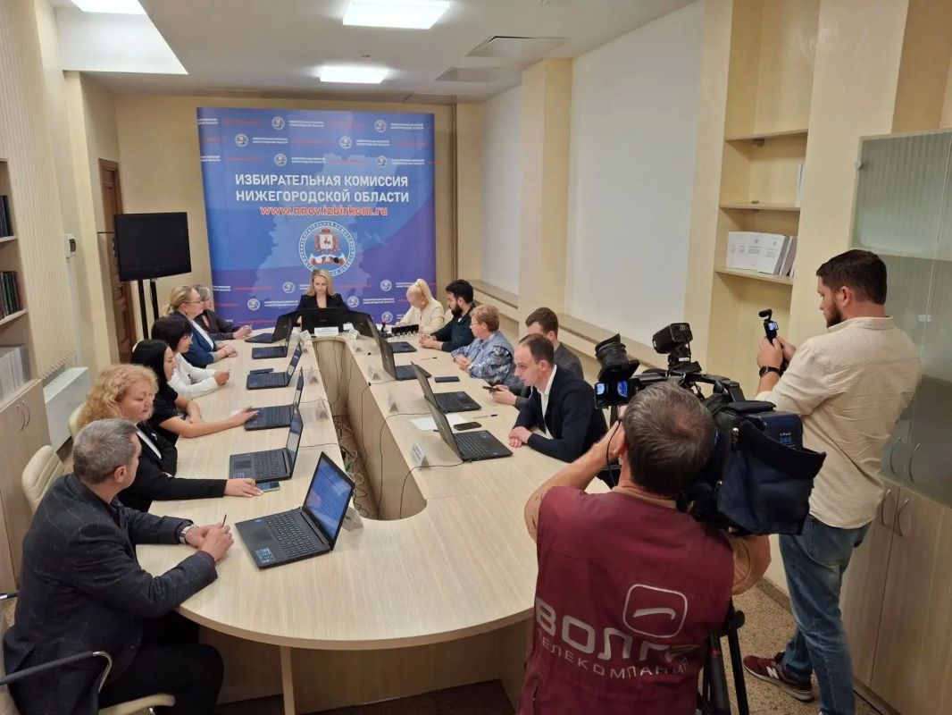 Избирательная комиссия Нижегородской области утвердила итоги голосования на выборах депутатов Государственной Думы Федерального Собрания Российской Федерации девятого созыва в Нижегородской области и на выборах депутатов... Избирательная комиссия Нижегородской области утвердила итоги голосования на выборах депутатов Государственной Думы Федерального Собрания Российской Федерации девятого созыва в Нижегородской области и на выборах депутатов...
