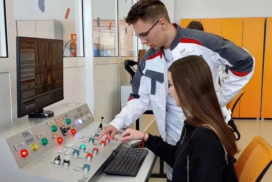 Почти 380 новых профильных классов открылись в школах Нижегородской области Почти 380 новых профильных классов открылись в школах Нижегородской области