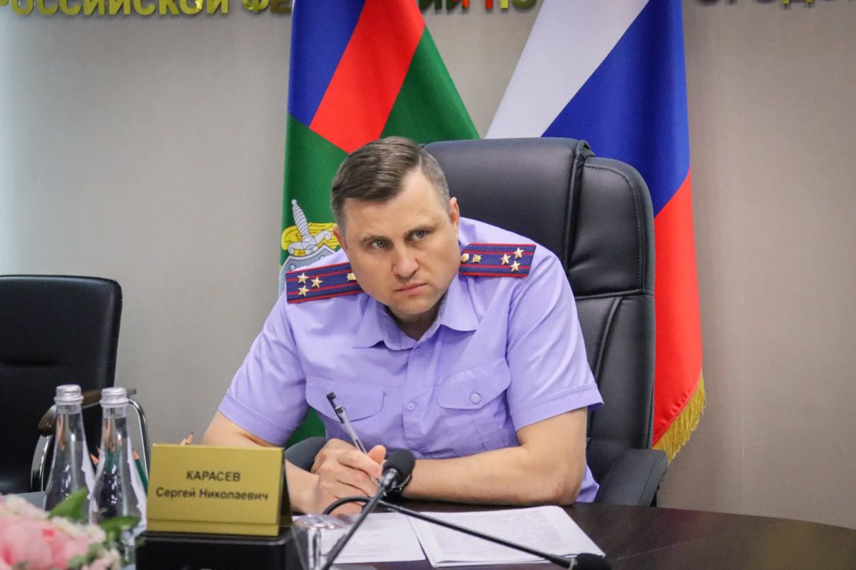 В Нижнем Новгороде заместитель руководителя регионального следственного управления Сергей Карасев провел личный прием граждан В Нижнем Новгороде заместитель руководителя регионального следственного управления Сергей Карасев провел личный прием граждан