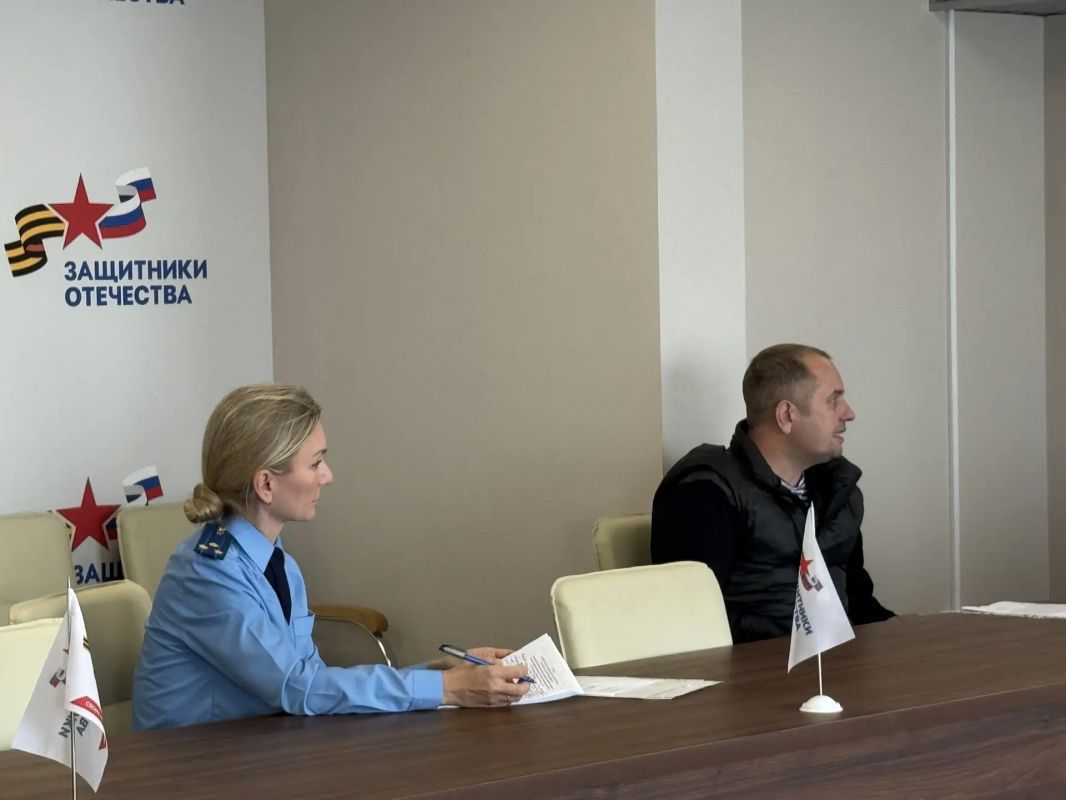 Сегодня прокурор Нижегородской области Алексей Цуканов в филиале Государственного фонда поддержки участников специальной военной операции «Защитники Отечества» по Нижегородской области провел прием военнослужащих и членов их... Сегодня прокурор Нижегородской области Алексей Цуканов в филиале Государственного фонда поддержки участников специальной военной операции «Защитники Отечества» по Нижегородской области провел прием военнослужащих и членов их...