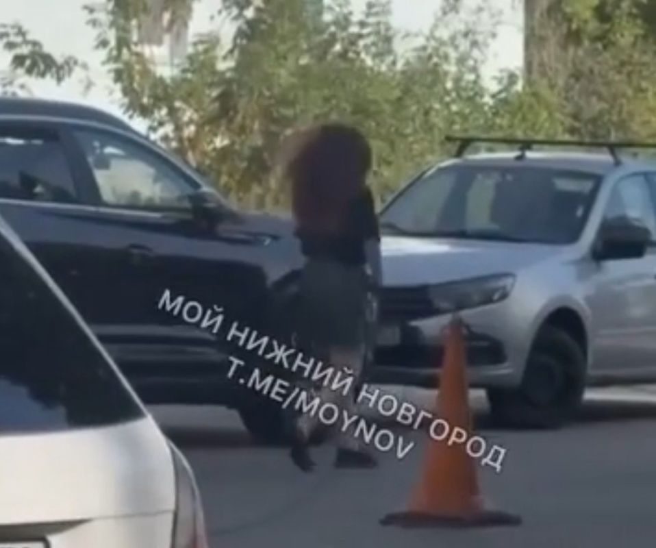 Нижегородку, разгромившую машины на проспекте Ленина в Нижнем, отправили в психбольницу