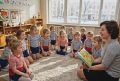Сегодня, 27 сентября, мы отмечаем один из самых теплых и важных профессиональных праздников — День воспитателя и всех дошкольных работников