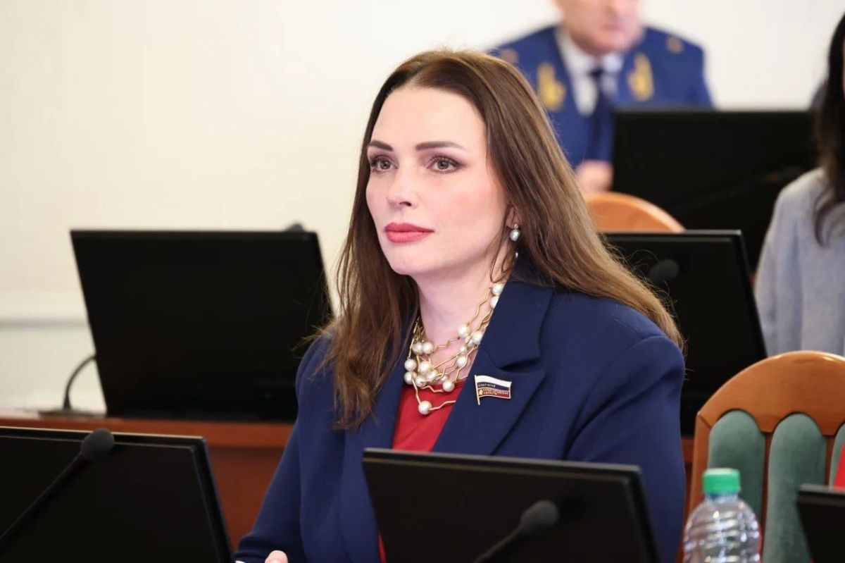 Благодарю Евгения Борисовича Люлина, моих коллег-депутатов Законодательного Собрания Нижегородской области за оказанное мне доверие представлять интересы Законодательного Собрания в Совете Федерации