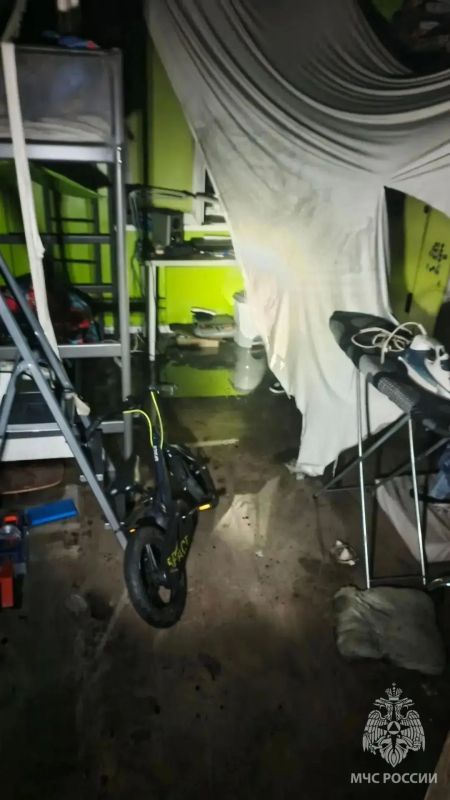 75 человек, в том числе 15 детей эвакуированы из горящего дома на проспекте Гагарина в Нижнем Новгороде 75 человек, в том числе 15 детей эвакуированы из горящего дома на проспекте Гагарина в Нижнем Новгороде