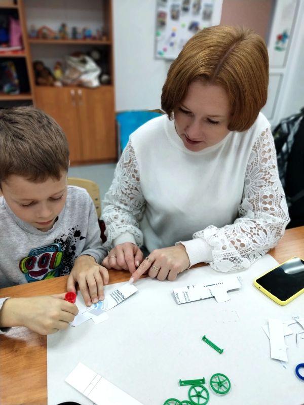 Кто лучше всех разбирается в технике? Спросим автозаводцев! Кто лучше всех разбирается в технике? Спросим автозаводцев!