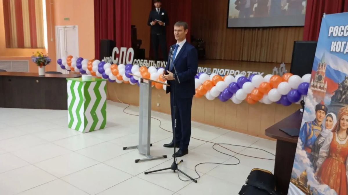 В Нижнем Новгороде открыли лабораторию, где студентов учат на реальном оборудовании В Нижнем Новгороде открыли лабораторию, где студентов учат на реальном оборудовании