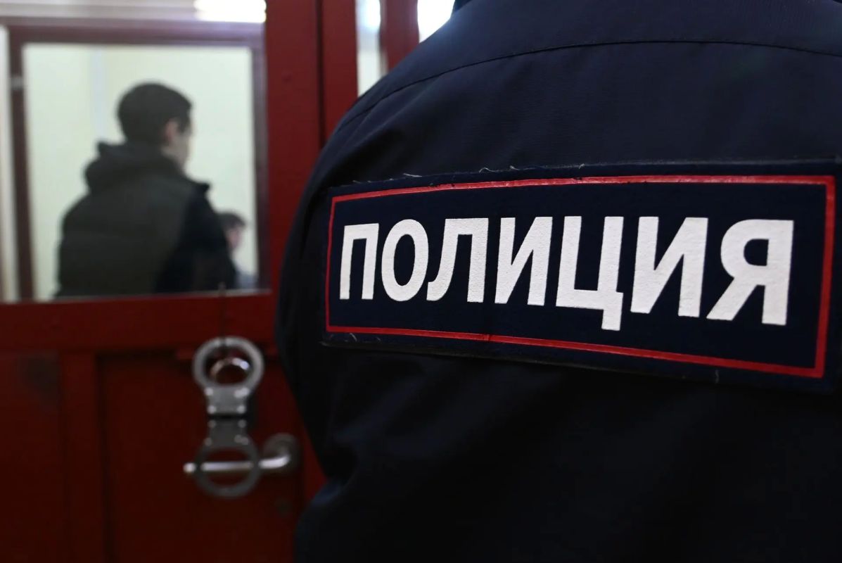 Бывший полицейский отправится в колонию за организацию незаконной миграции