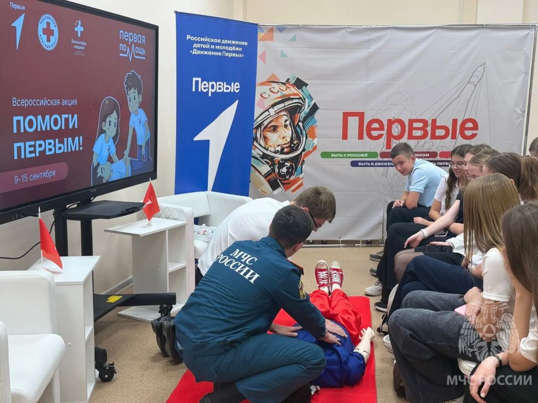 Пожарные – детям!. Центр детских инициатив города Бор заручился наставнической поддержкой огнеборцев Пожарные – детям!. Центр детских инициатив города Бор заручился наставнической поддержкой огнеборцев