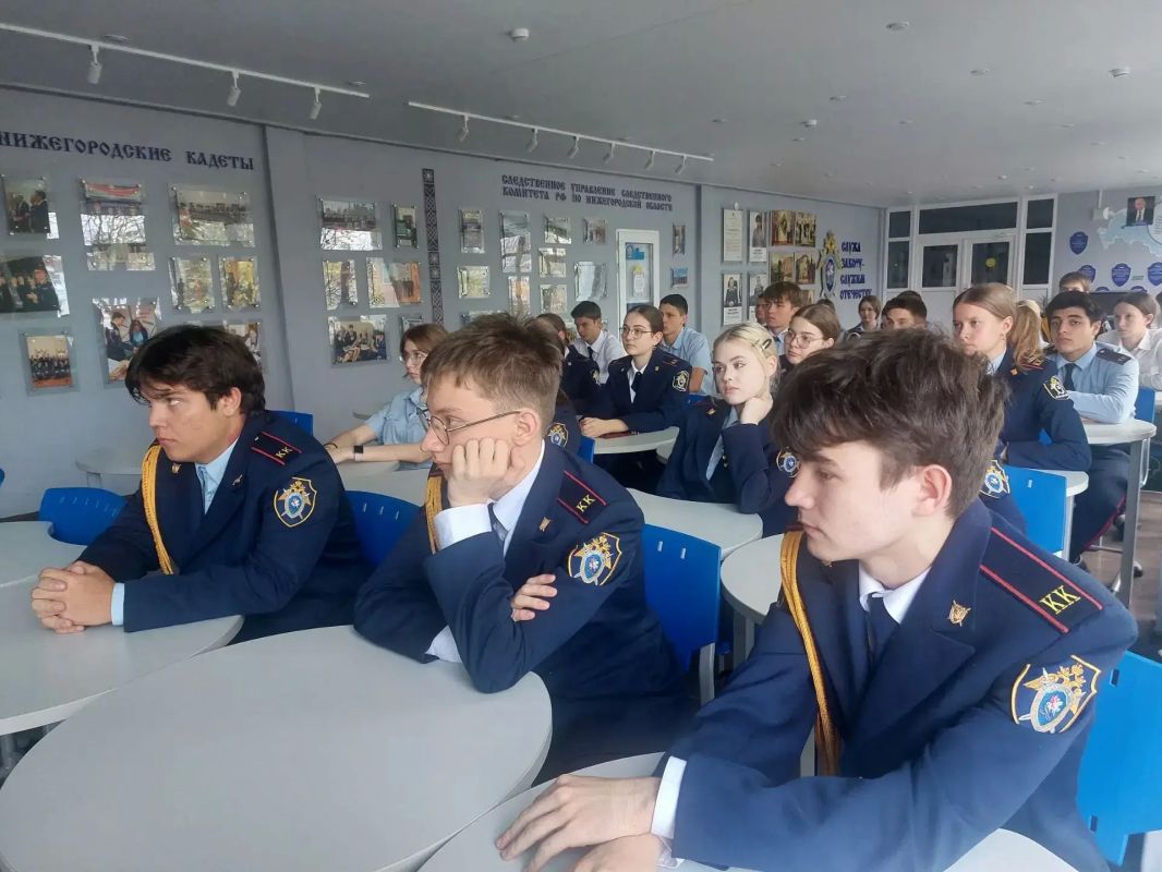 Старший следователь следственного отдела по Канавинскому району г.Н.Новгорода провела занятие с кадетами профильных классов Старший следователь следственного отдела по Канавинскому району г.Н.Новгорода провела занятие с кадетами профильных классов