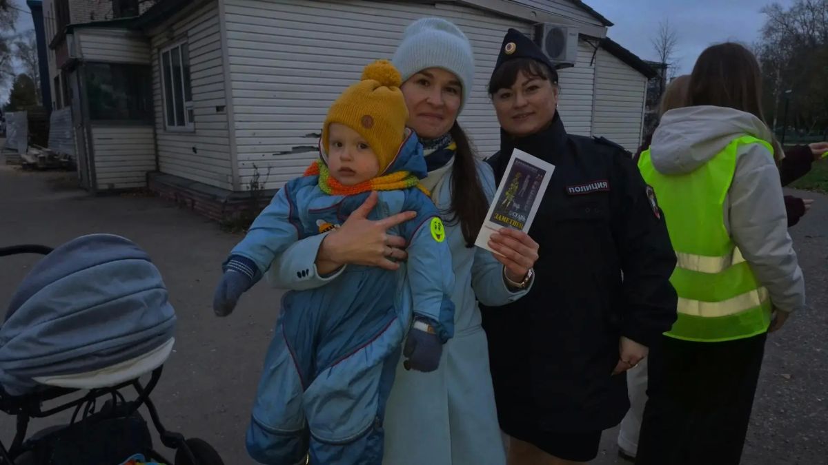 6 октября на территории обслуживания Госавтоинспекции по городу Шахунья стартовал месячник по профилактике дорожно-транспортного травматизма «Засветись» направленный на безопасность дорожного движения среди несовершеннолетних 6 октября на территории обслуживания Госавтоинспекции по городу Шахунья стартовал месячник по профилактике дорожно-транспортного травматизма «Засветись» направленный на безопасность дорожного движения среди несовершеннолетних