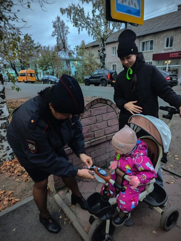 6 октября на территории обслуживания Госавтоинспекции по городу Шахунья стартовал месячник по профилактике дорожно-транспортного травматизма «Засветись» направленный на безопасность дорожного движения среди несовершеннолетних 6 октября на территории обслуживания Госавтоинспекции по городу Шахунья стартовал месячник по профилактике дорожно-транспортного травматизма «Засветись» направленный на безопасность дорожного движения среди несовершеннолетних