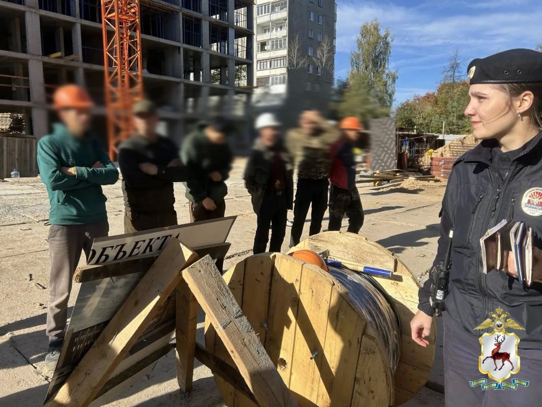 Масштабная операция по выявлению мигрантов, нарушивших законы РФ, прошла в Нижнем Новгороде Масштабная операция по выявлению мигрантов, нарушивших законы РФ, прошла в Нижнем Новгороде