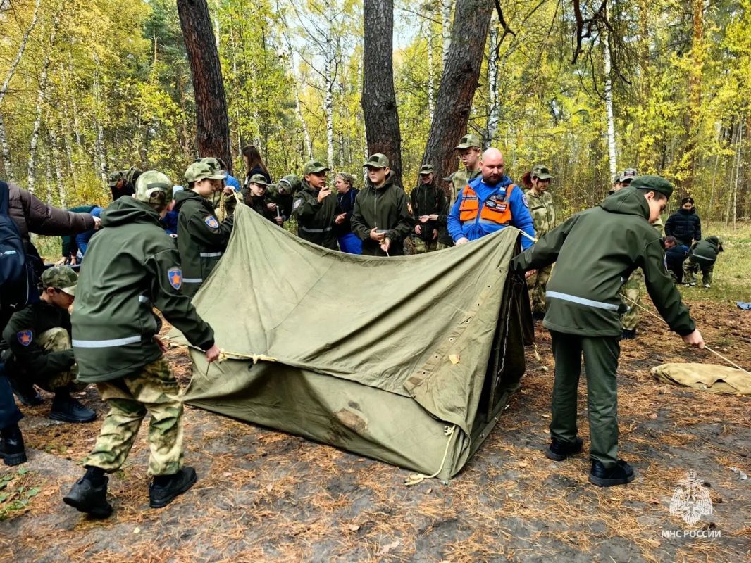 В Нижнем Новгороде прошёл слёт «Кадетский рубеж: школа выживания и спасательных операций» В Нижнем Новгороде прошёл слёт «Кадетский рубеж: школа выживания и спасательных операций»