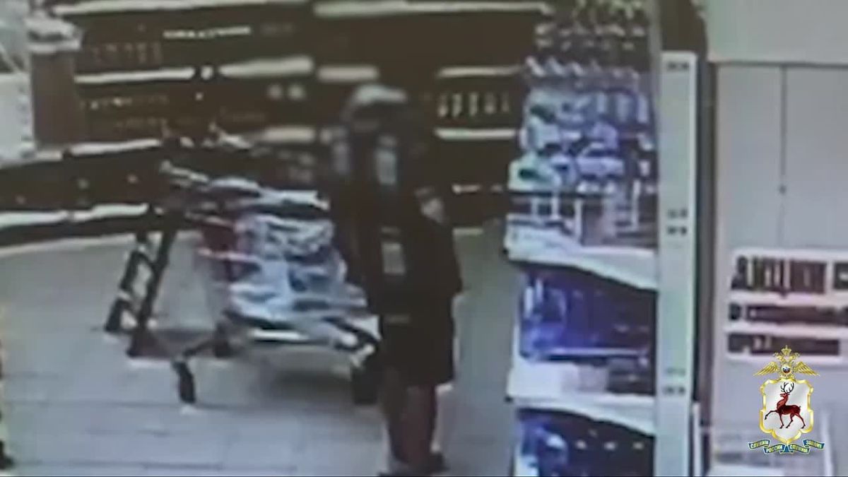 В Павловском округе возбуждено уголовное дело по факту хищения алкогольной продукции из сетевого магазина