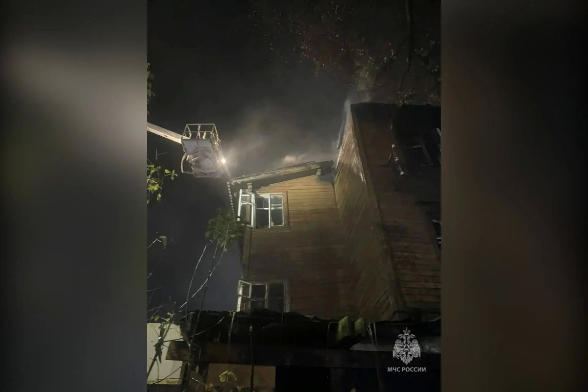 Два многоквартирных дома сгорели в результате поджога в Нижнем Новгороде Два многоквартирных дома сгорели в результате поджога в Нижнем Новгороде