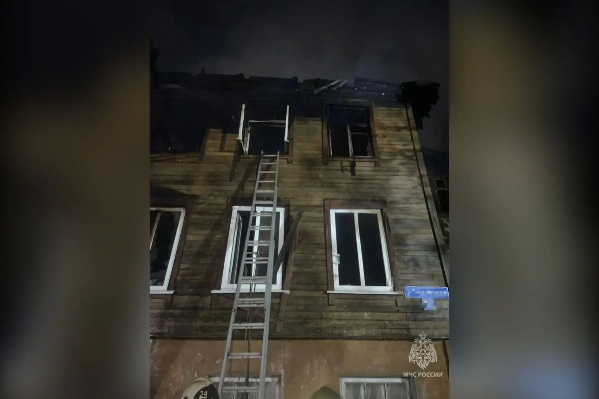 Два многоквартирных дома сгорели в результате поджога в Нижнем Новгороде Два многоквартирных дома сгорели в результате поджога в Нижнем Новгороде
