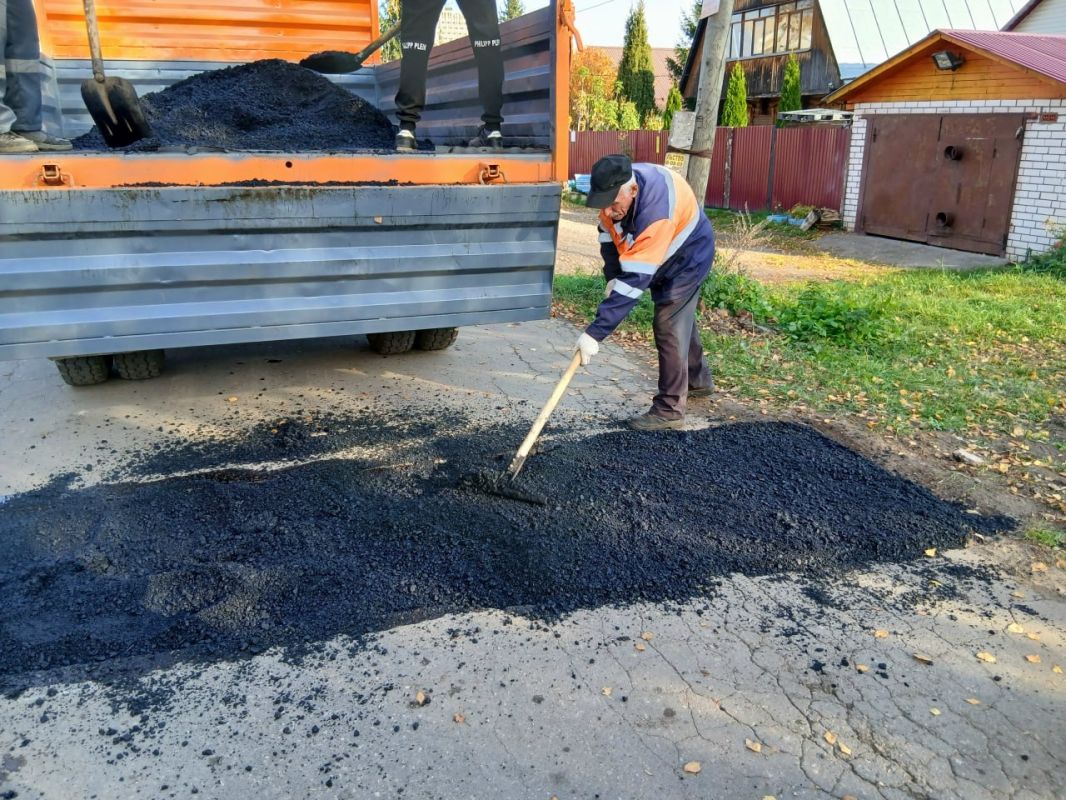 В Ленинском районе практически полностью выполнен план по карточному ремонту дорог В Ленинском районе практически полностью выполнен план по карточному ремонту дорог