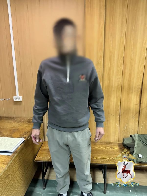 Нижнем Новгороде задержали 34-летнего горе-кавалера, который ради дамы сердца два дня подряд грабил один и тот же магазин Нижнем Новгороде задержали 34-летнего горе-кавалера, который ради дамы сердца два дня подряд грабил один и тот же магазин