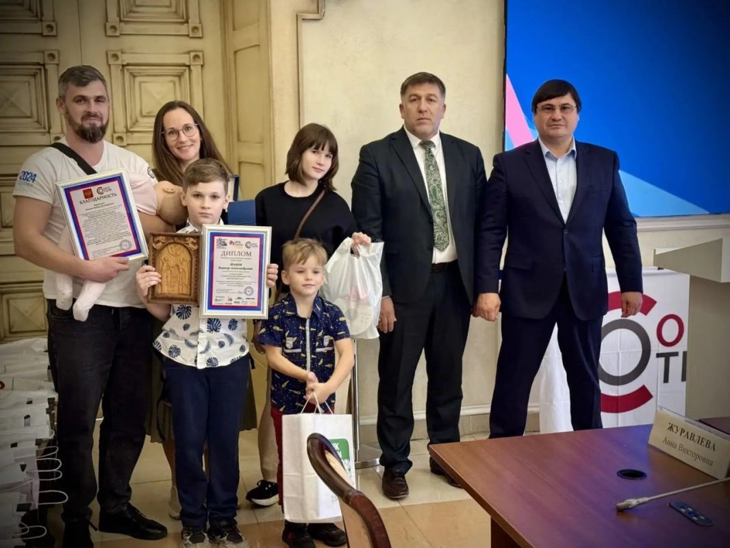 Пять отцов из Нижегородской области стали победителями Всероссийского конкурса «Папа года 2026» Пять отцов из Нижегородской области стали победителями Всероссийского конкурса «Папа года 2026»