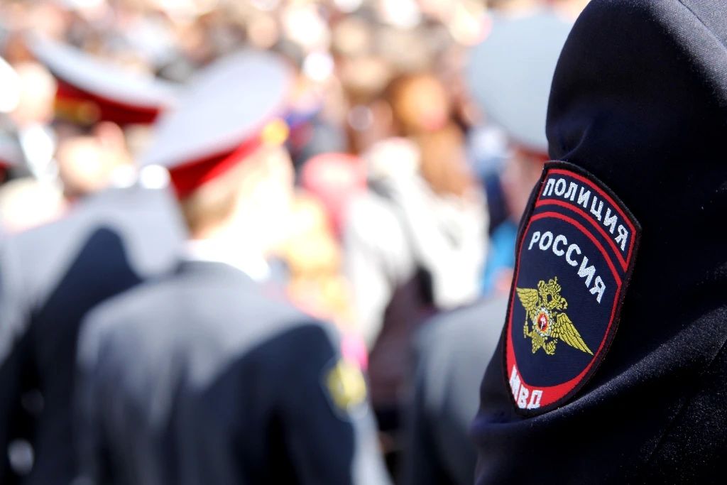 Сотрудники полиции в г. Дзержинске устанавливают обстоятельства инцидента в образовательном учреждении города