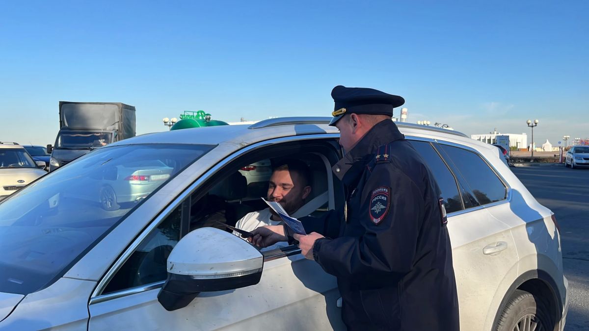 Госавтоинспекция Нижнего Новгорода провела акцию «Правила просты - за руль только трезвым» Госавтоинспекция Нижнего Новгорода провела акцию «Правила просты - за руль только трезвым»