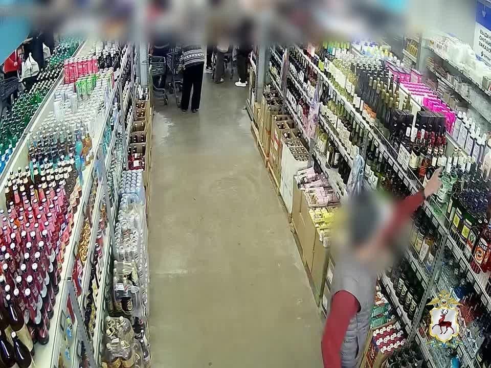 В Дзержинске задержан подозреваемый в хищении алкоголя из сетевого магазина