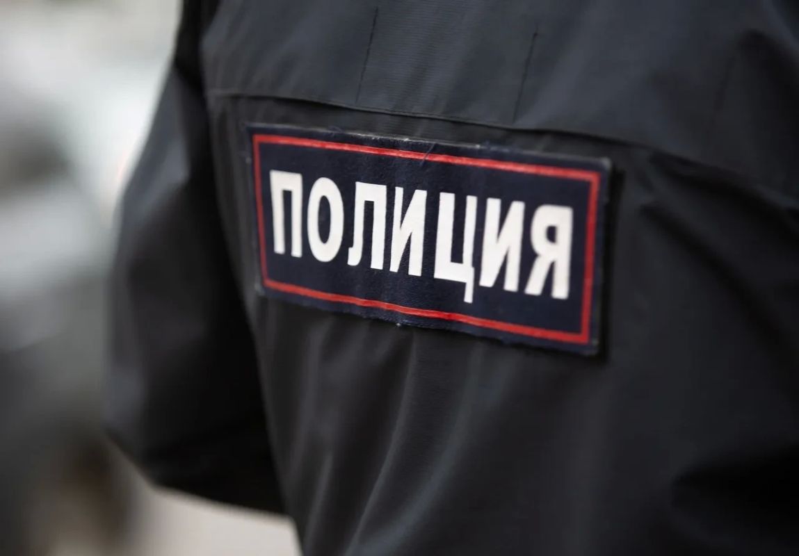 В Нижнем Новгороде сотрудниками полиции задержан мужчина, сбросивший сверток с наркотическим веществом