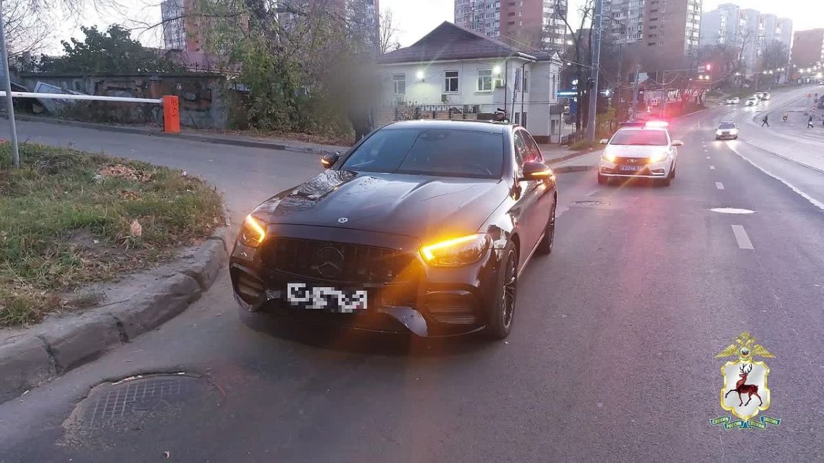 Водитель «Мерседеса» привлекается к административной ответственности: составлено 5 протоколов