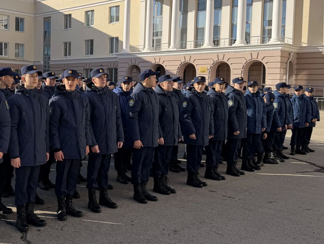 Воспитанники кадетского корпуса Приволжского федерального округа имени генерала армии В. Ф. Маргелова приняли Торжественную клятву кадета Воспитанники кадетского корпуса Приволжского федерального округа имени генерала армии В. Ф. Маргелова приняли Торжественную клятву кадета