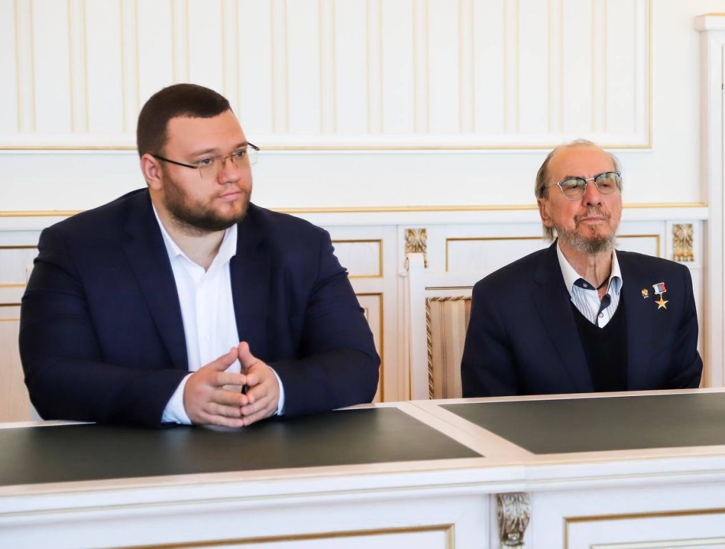 Председатель СК России провел рабочую встречу с творческим коллективом Кубанского казачьего хора Председатель СК России провел рабочую встречу с творческим коллективом Кубанского казачьего хора