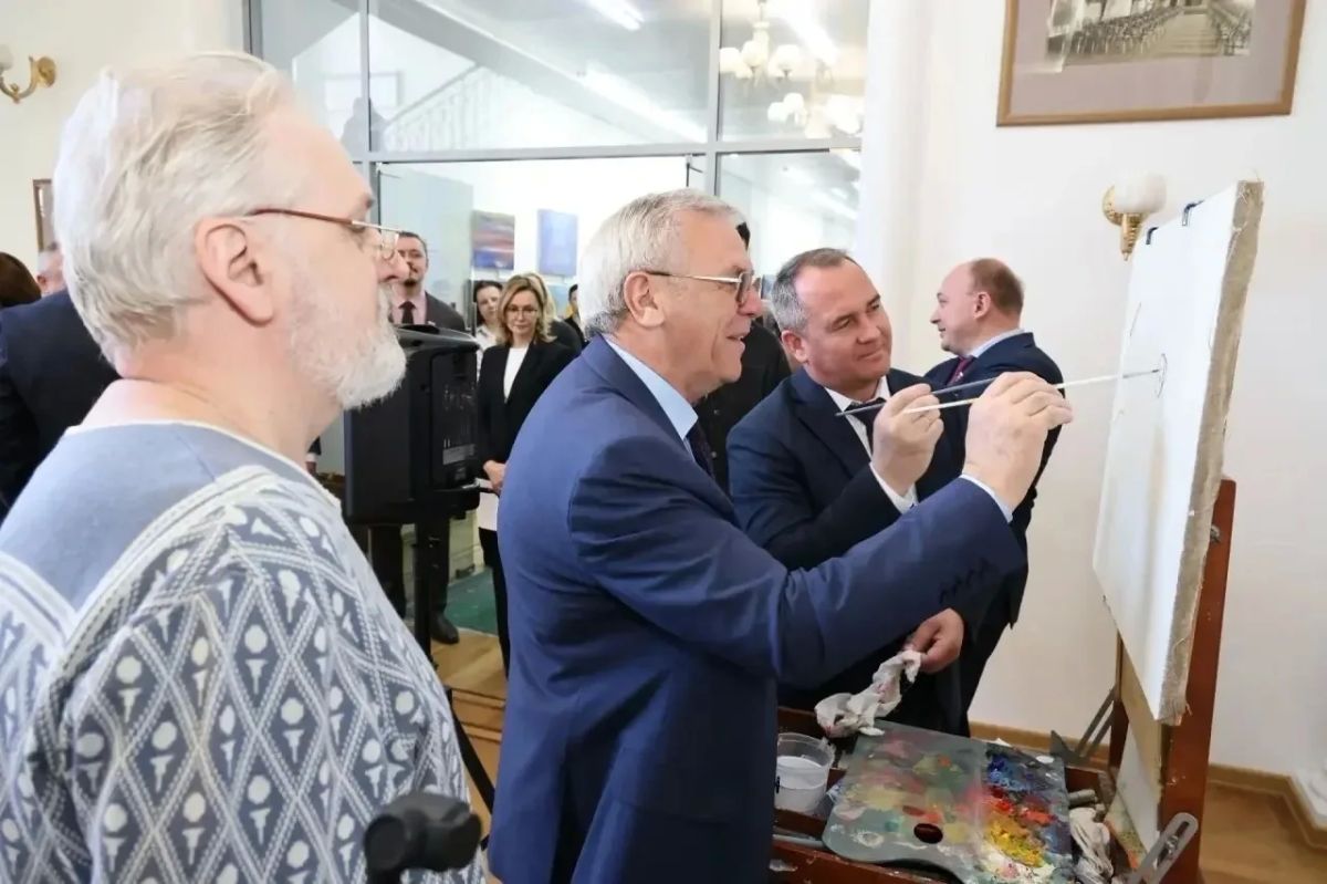 Впервые в нашем парламенте открылась художественная выставка в стиле «джаз» Впервые в нашем парламенте открылась художественная выставка в стиле «джаз»
